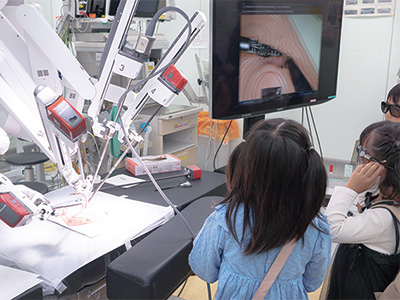 手術室で手術道具を触ってみよう(外科)
