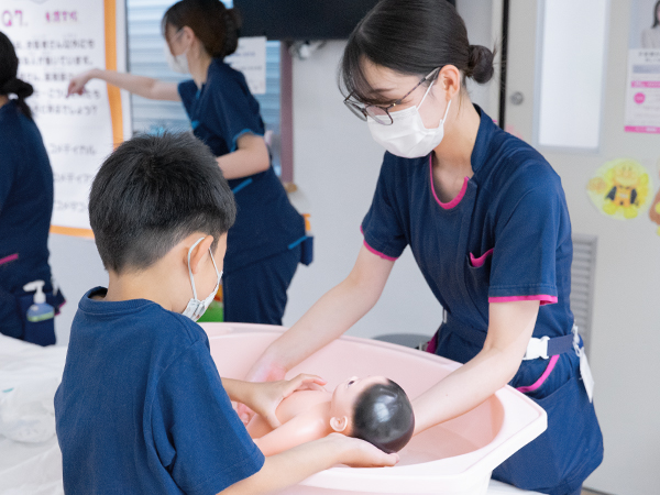 赤ちゃんのお世話をしてみよう