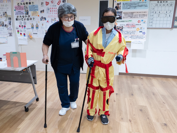 おじいちゃん、おばあちゃんになってみよう！！