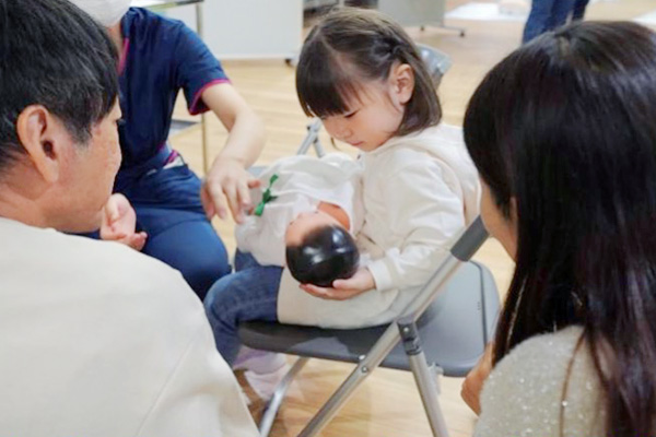 赤ちゃんのお世話をしてみよう