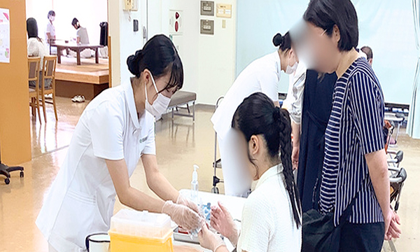 看護技術体験の様子
